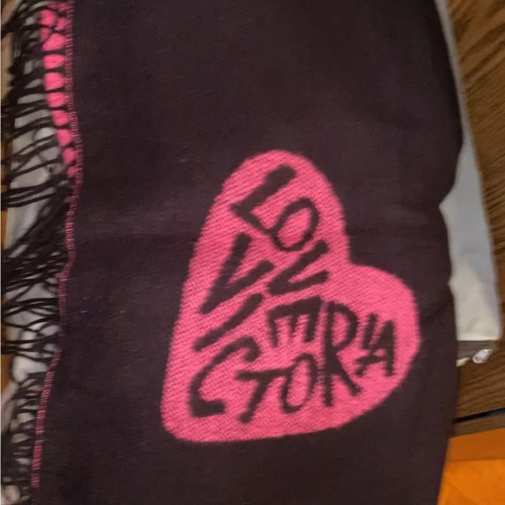 Victoria's Secret Black  Pink Heart Design throw